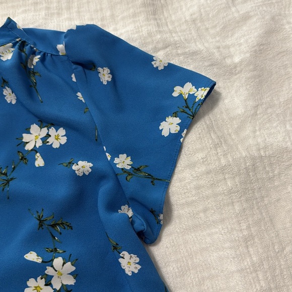 Hilary Radley Blouse. Blue with white flowers. Cornflower blue. - Picture 4 of 6